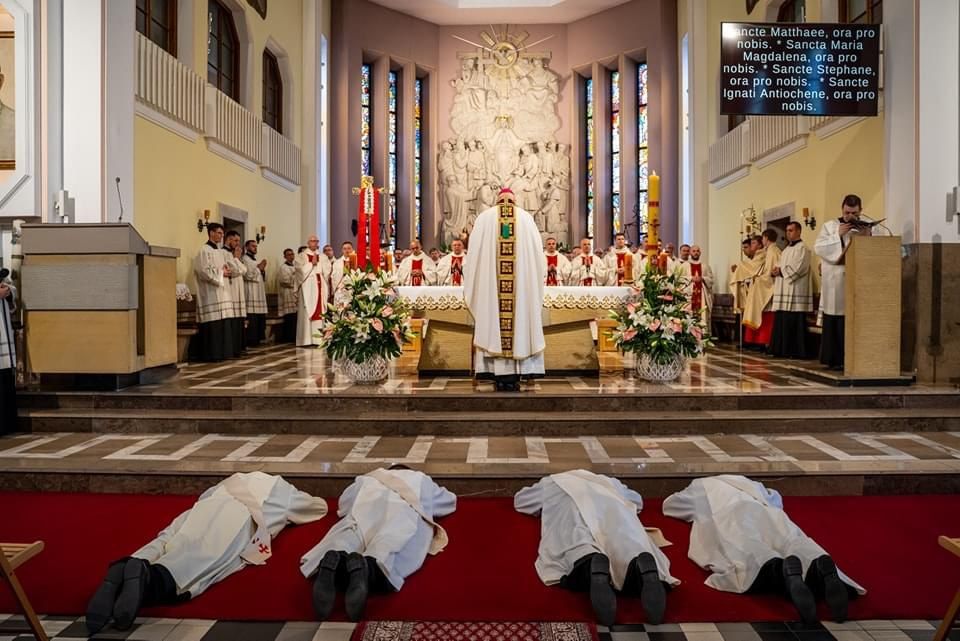 Mamy 4 nowych księży